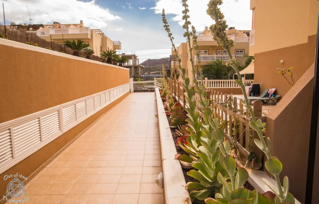 Two Bedroom Apartment In Palm Mar! Free Parking! Pm109  Palm-mar