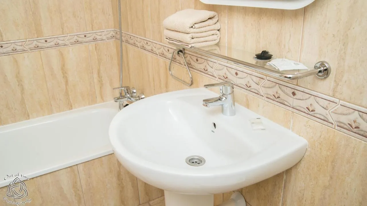 Two Bedroom Apartment In Palm Mar! Free Parking! Pm109  Palm-mar